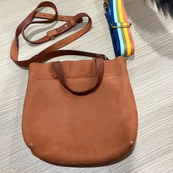 Used- Madewell The Small Transport Crossbody in Nubuck Leather: Rainbow Strap - Picture 7 of 17